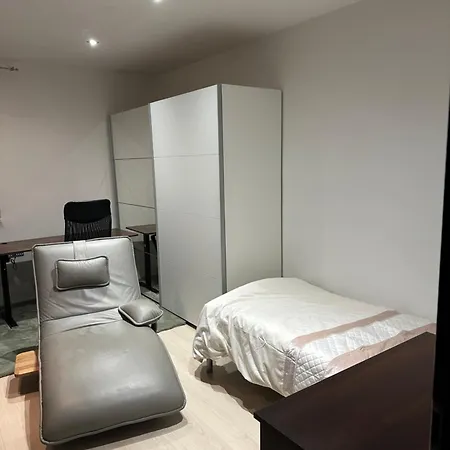 Topolova With Free Private Parking Apartamento Košice