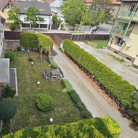 Topolova With Free Private Parking Apartamento