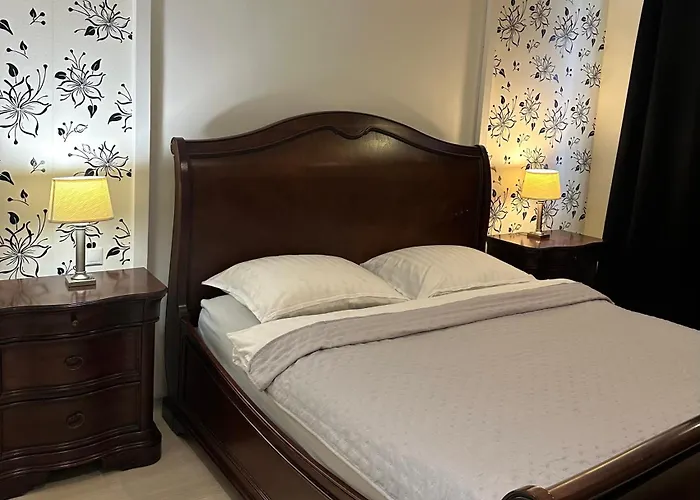 Topolova With Free Private Parking - Centre - Near Old Town - Large Terrace & Air Conditioning Appartement *