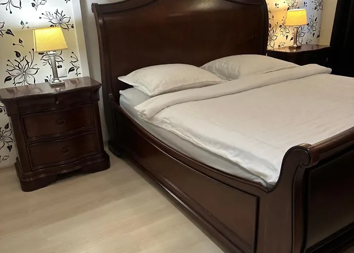 Topolova With Free Private Parking - Centre - Near Old Town - Large Terrace & Air Conditioning קושיצה